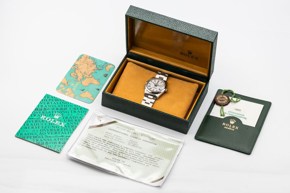 Rolex Oyster Perpetual Date 15200 Image 7